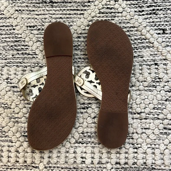 Tory Burch Miller Gold Metallic Sandals. Size 7.5. - Picture 10 of 12